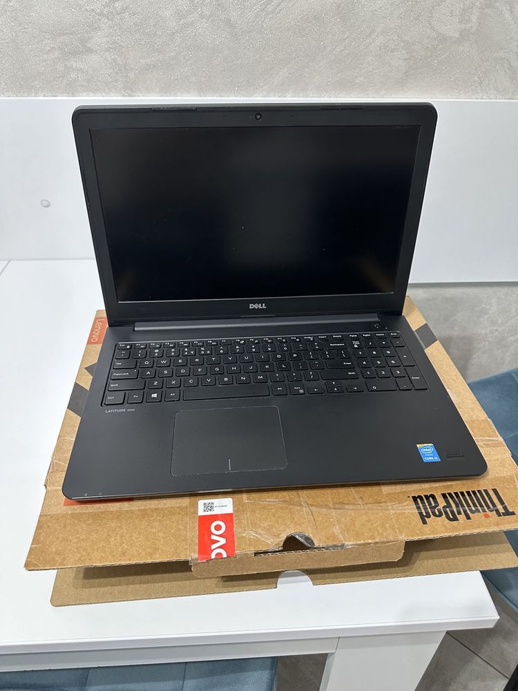 Laptop Dell LATITUDE 3550