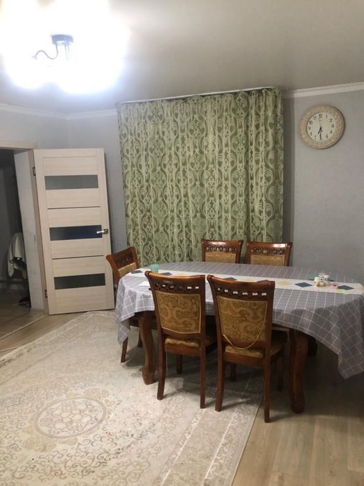 Продам стол со стульями