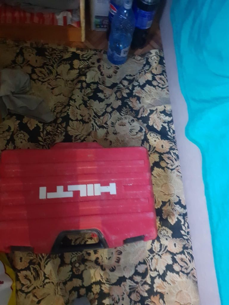 Flex HILTI în stare foarte bună