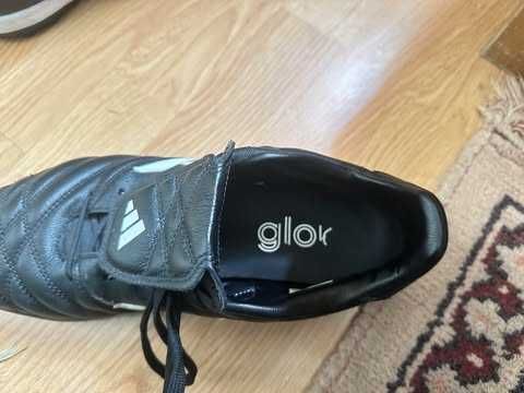 Ghete fotbal teren sintetic adidas gloro marimea 44 folosite de 4 ori