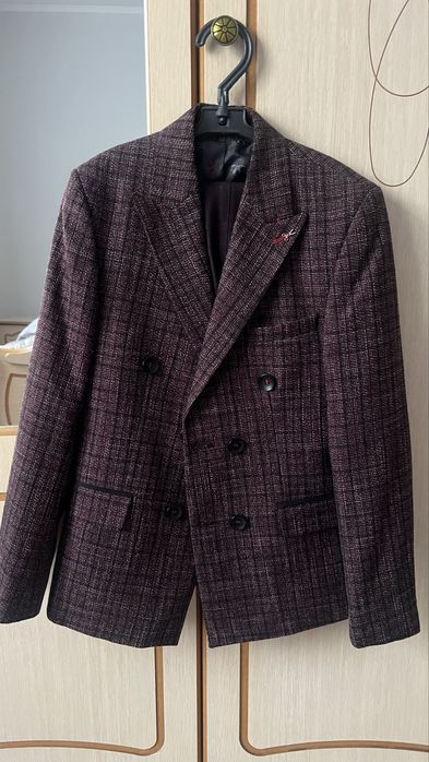 Пиджак с брюками