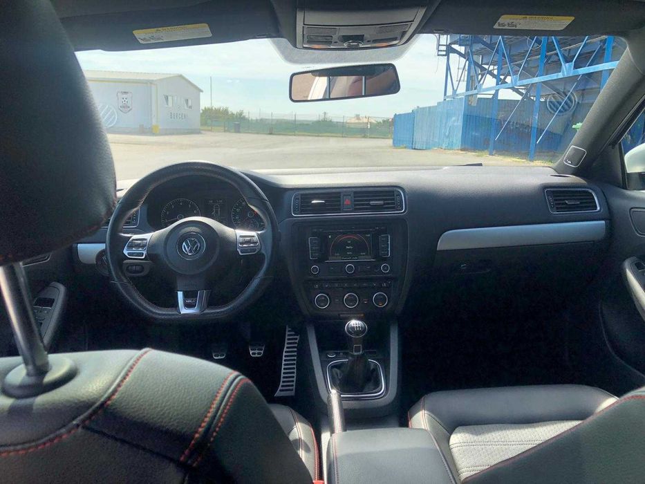 Volkswagen VW Jetta GLI, 2.0 TSI - 200 CP