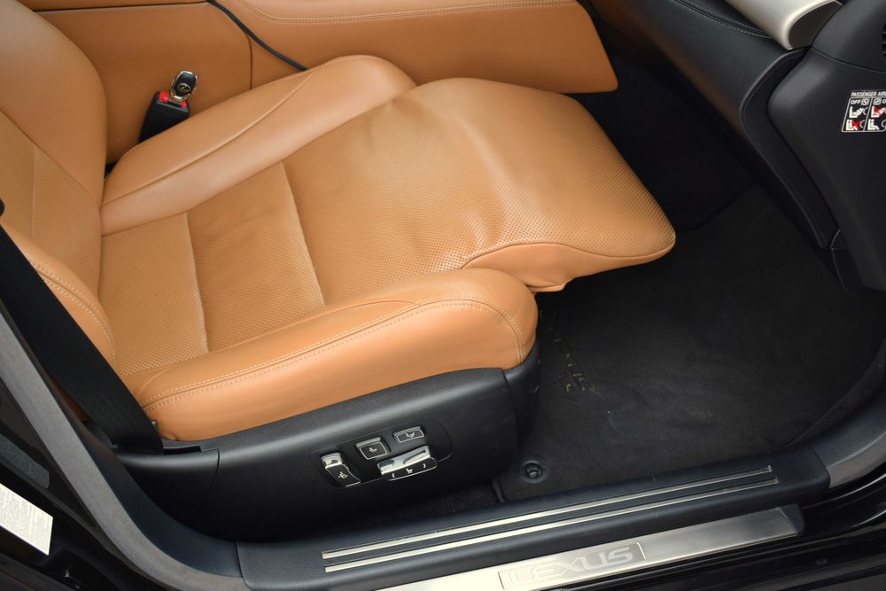 Lexus LS 600h foarte intretinuta