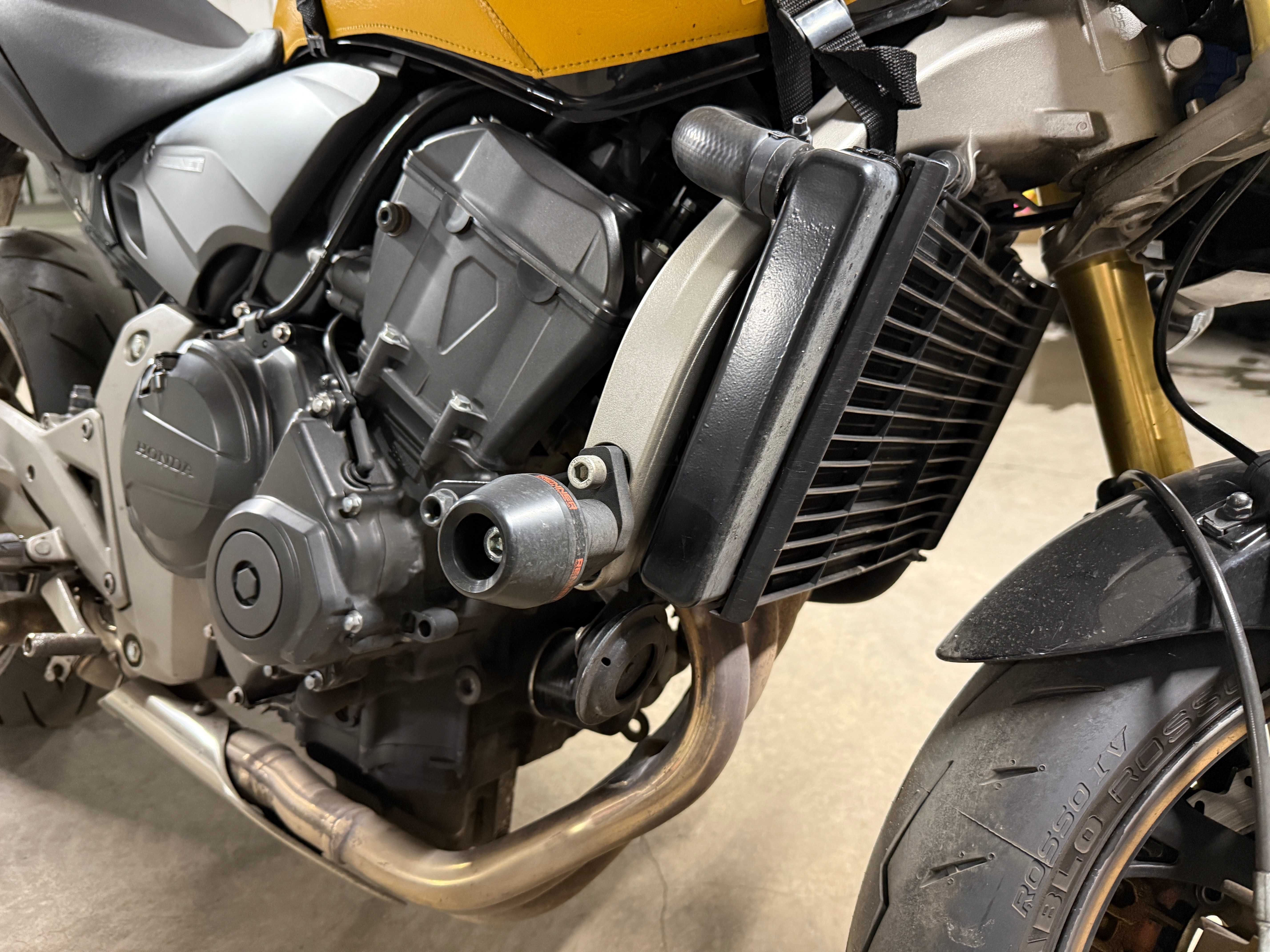 Honda Hornet CB600F