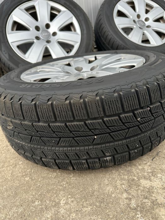Продавам комплект джанти със зимни гуми 225/55R16 99H – като нови!