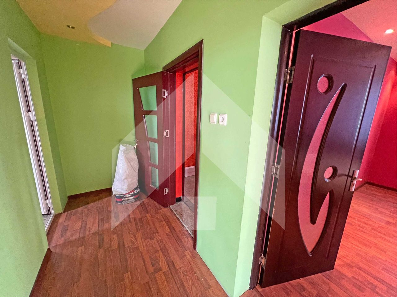 Продава се Къща в Нови пазар - 174 кв.м за 704 €/кв.м - Снимка #11