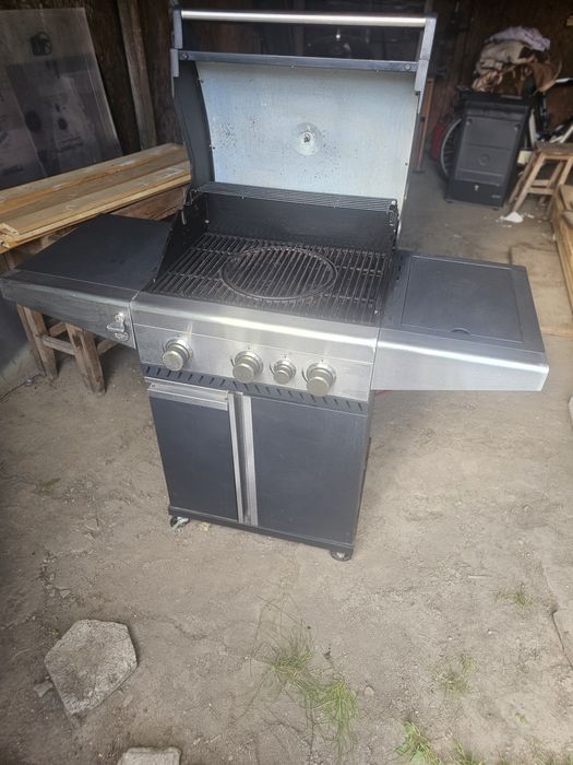 Grătar cu gaz și butelie