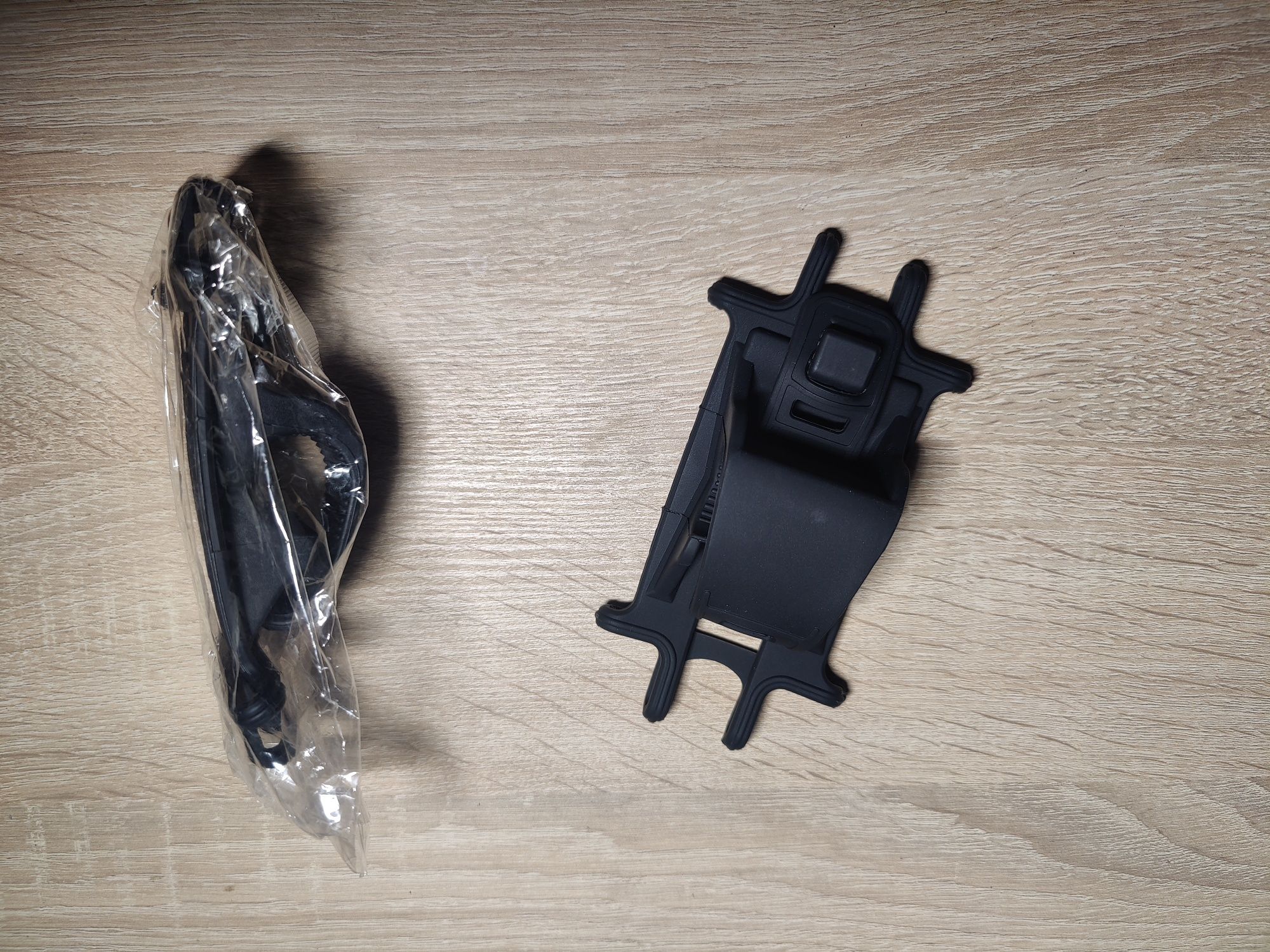 Vând suport telefon pentru motocicleta/bicicleta