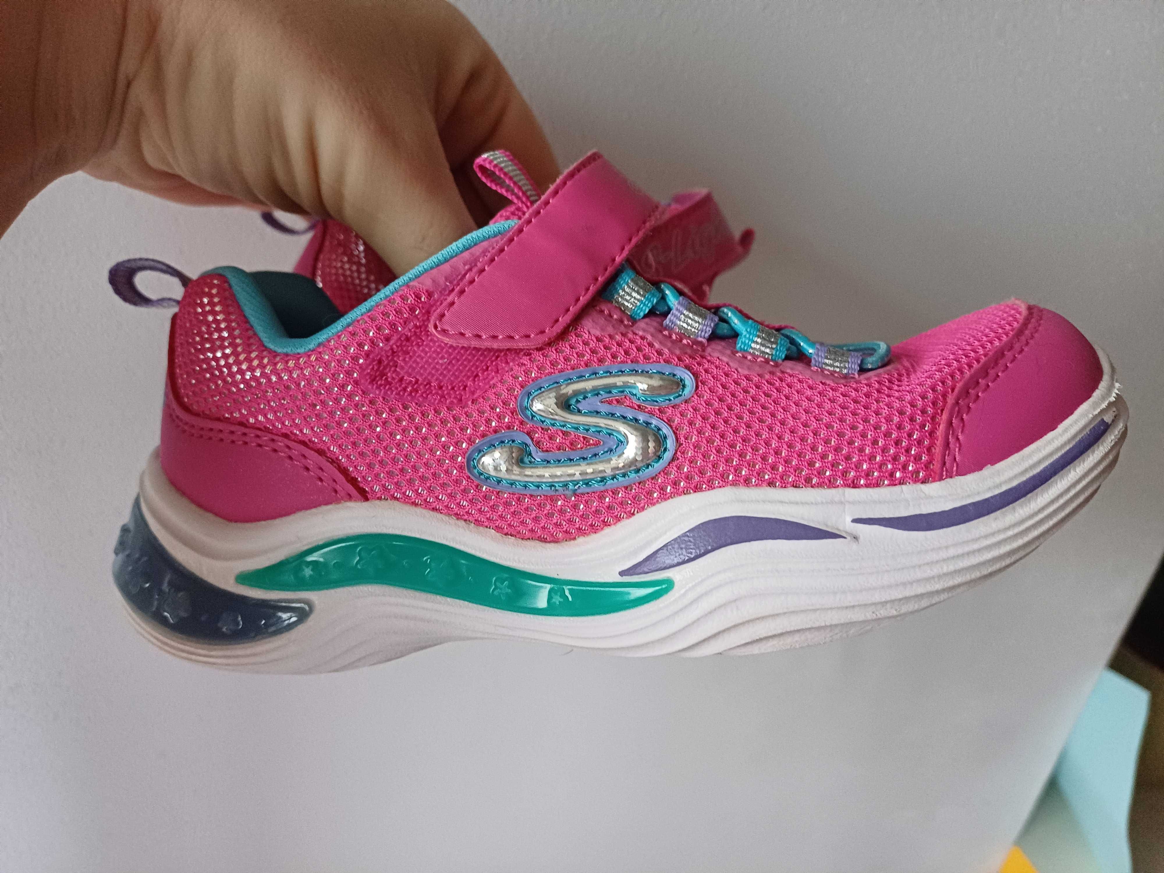 Adidasi skechers nr.27