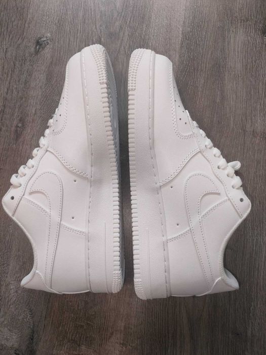 Adidasi  Nike Air Force 1