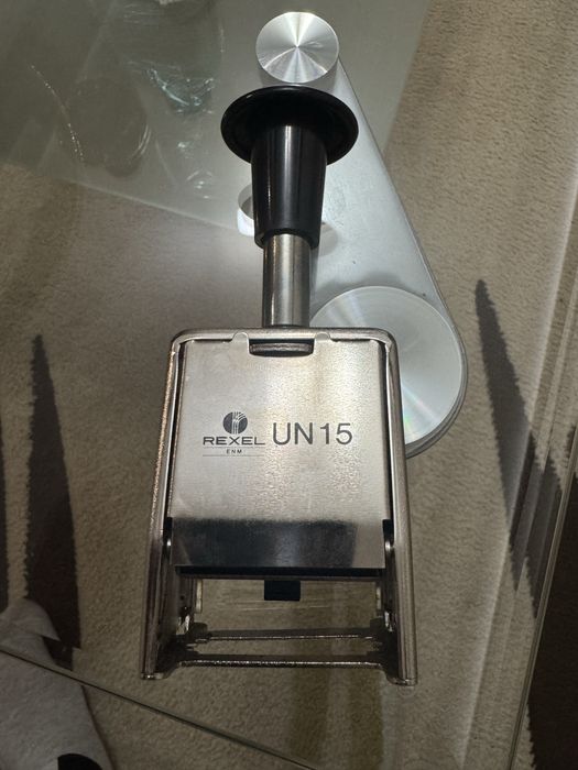 Rexel UN15 автоматична машина за номериране