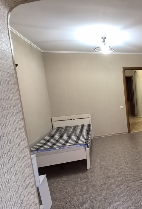 Продам односпальную кровать б/у
