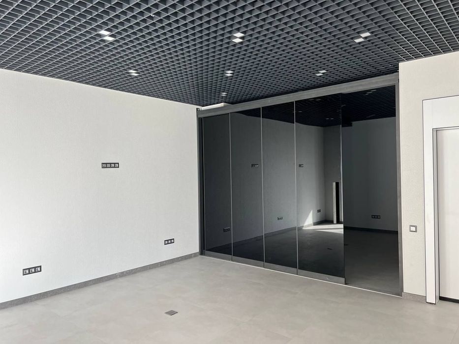 Аренда готовый офис в Nestone, 83kv