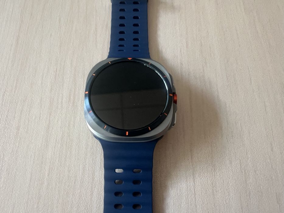 Продавам Samsung Galaxy Watch Ultra