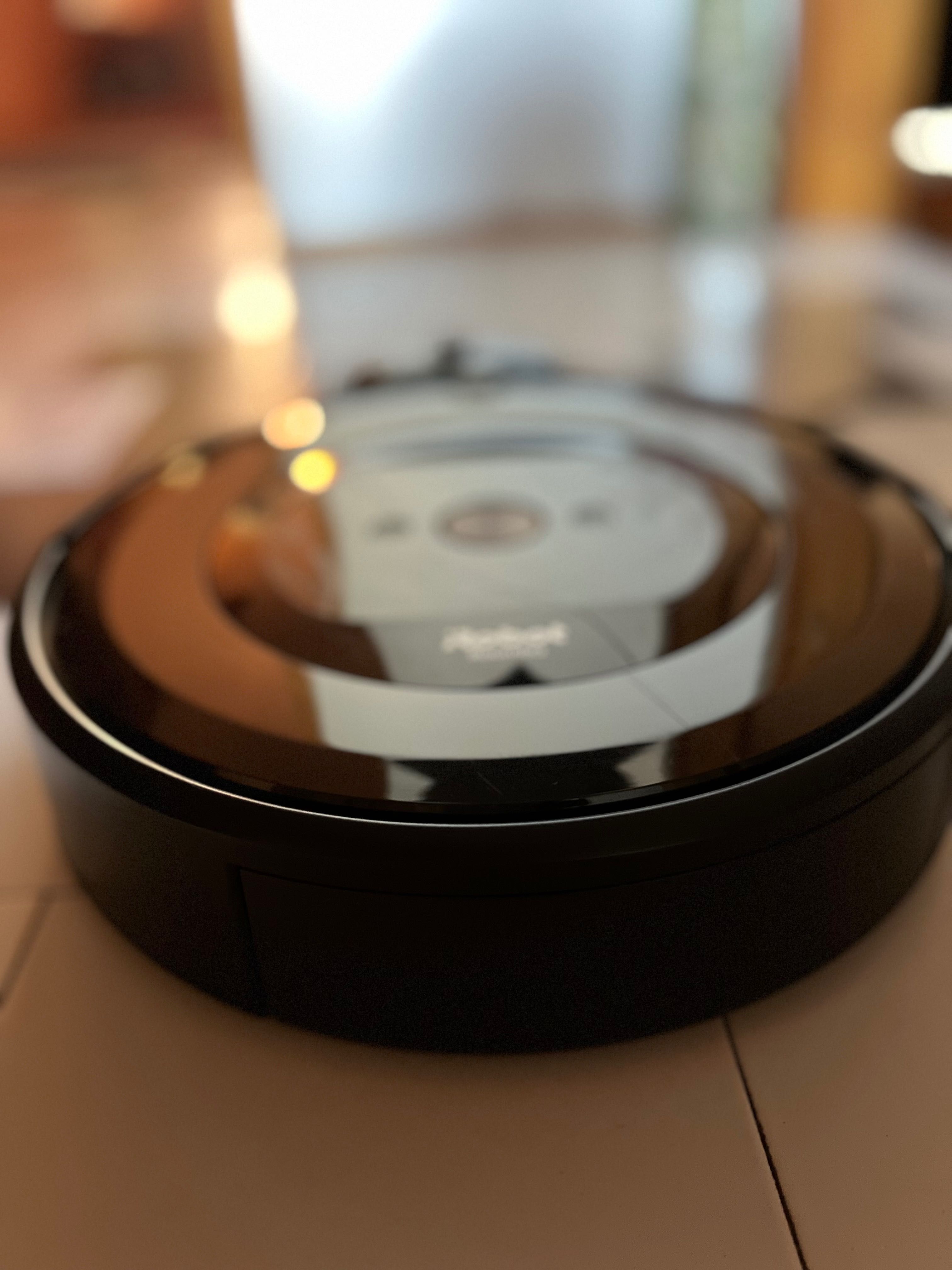 Робот прахосмукачка iRobot Roomba e5