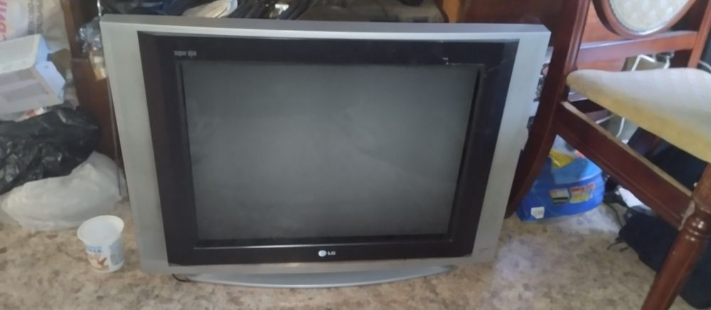 Продам Телевизор LG