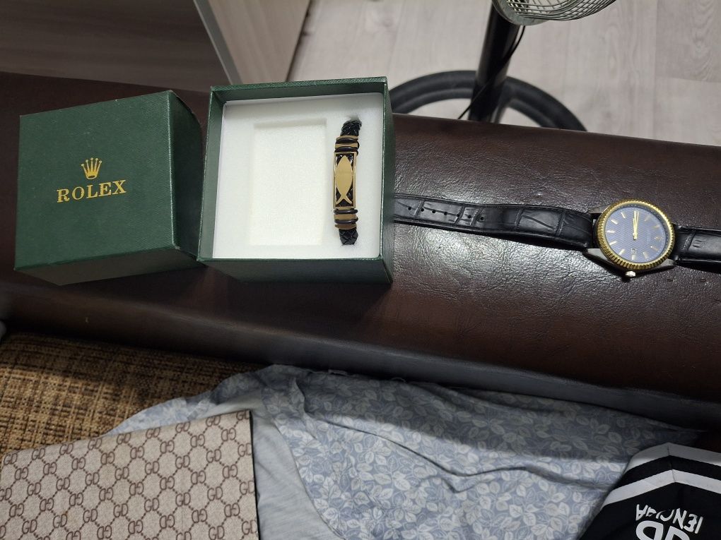 Продам часы Rolex срочно