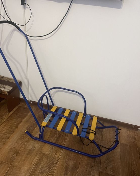 Санки детские в отличном состоянии