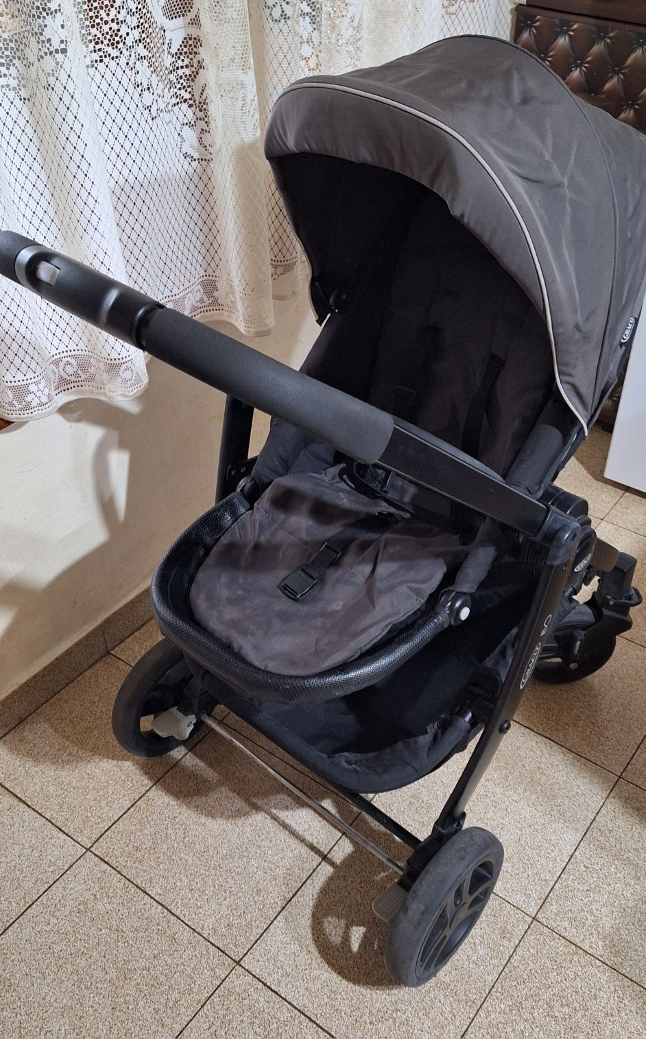 Бебешка количка Graco с летен кош