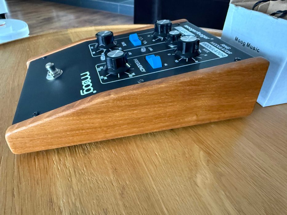 Moog MF-102 Moogerfooger Ring Modulator