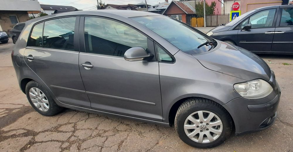 Vw Golf 5 Plus 1.6 MPI, înmatriculată, foarte buna