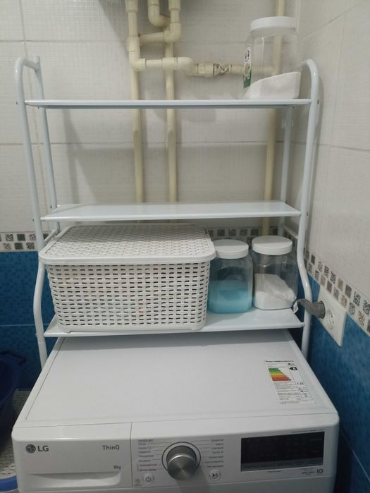 Поолка для ванйнной комнаты