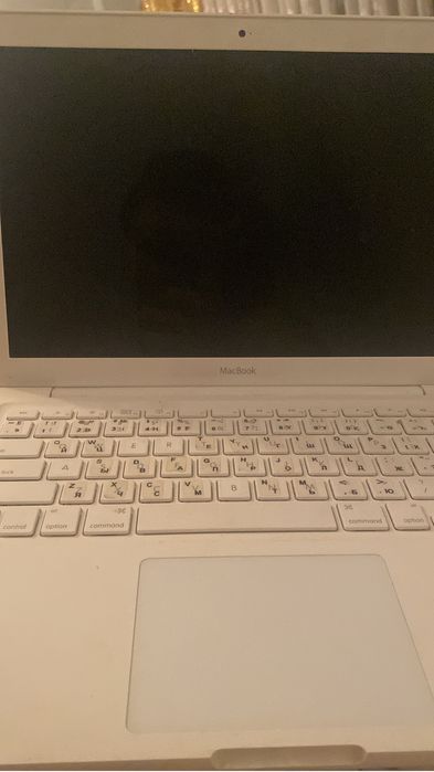 Продам macbook 2006 года