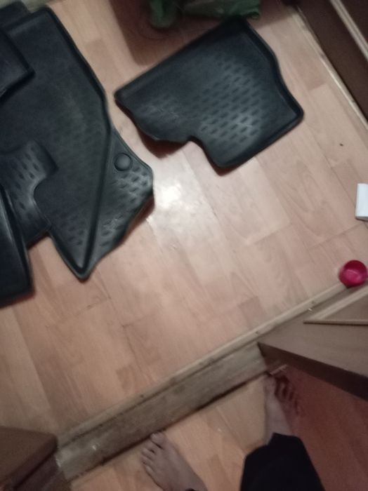 Продам автомобильные коврики.