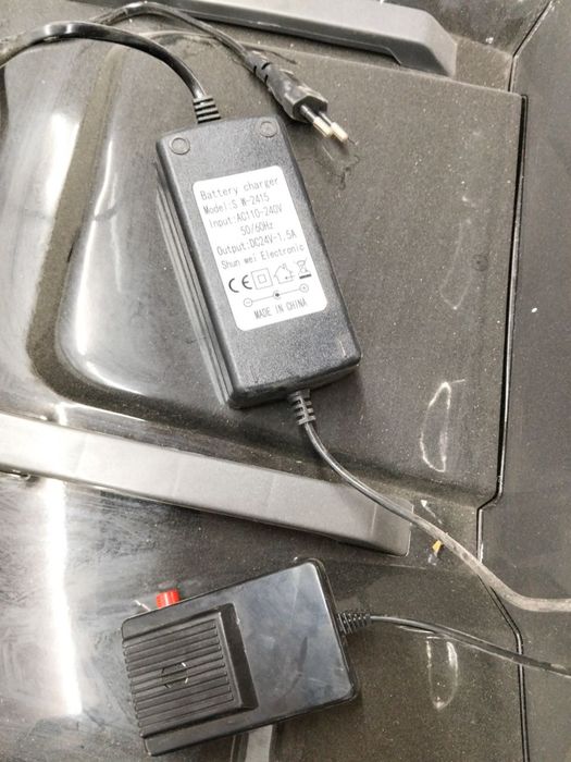 Продаётся детский электромобиль