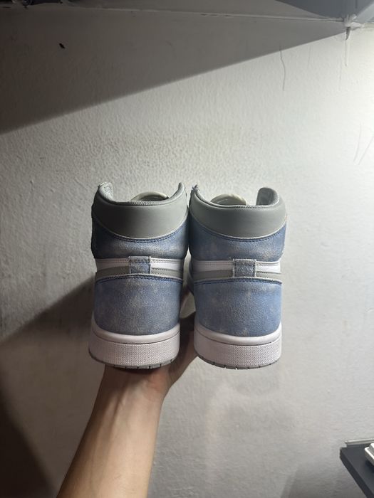 Jordan 1 hyper royal 44