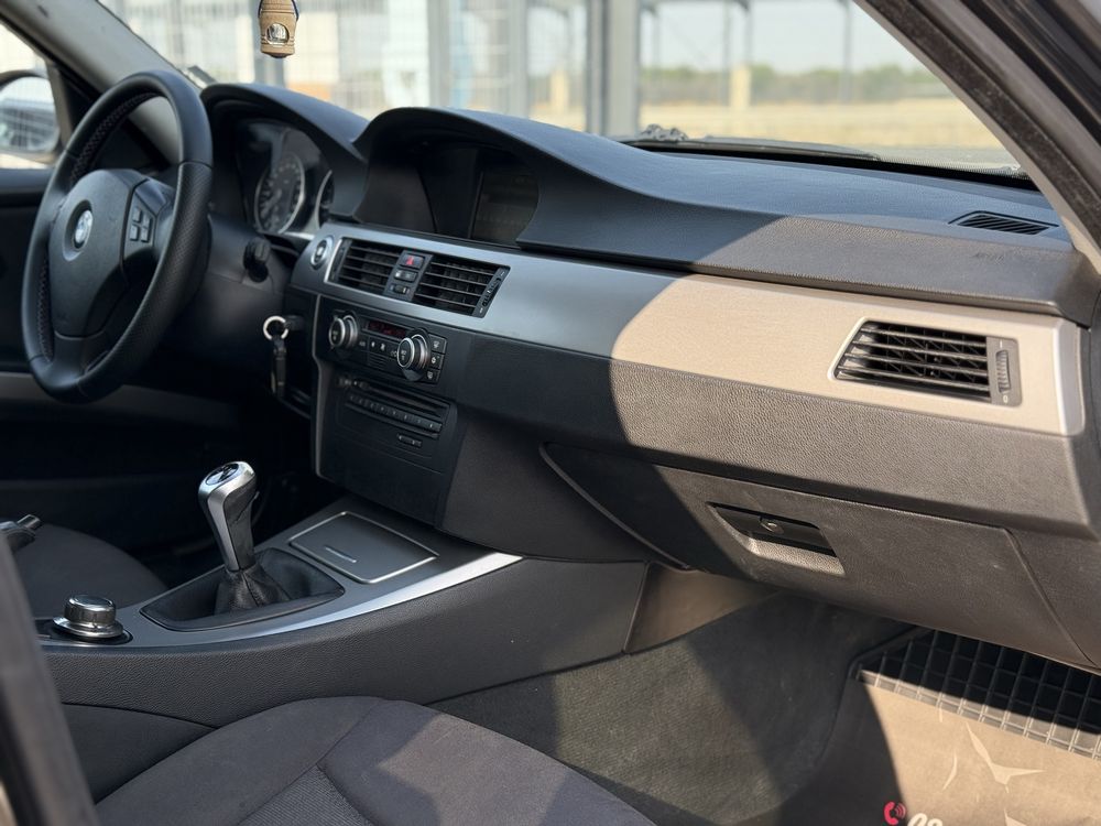 BMW 318 I* ГАЗ* 2008г* РЪЧКА* Топ Състояние*