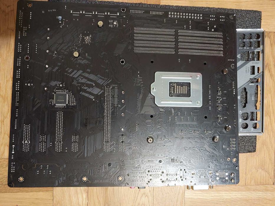 Intel Core i7 8700K + AsRock Z370 Extreme4