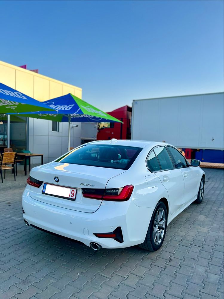 BMW Seria 3 2021 330e PlugIn Hybrid SportLine