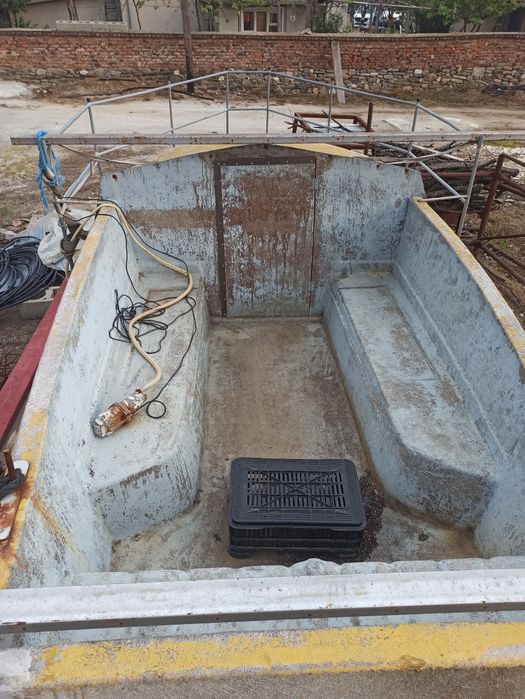 Матрица за отливане на стъклофибърна лодка