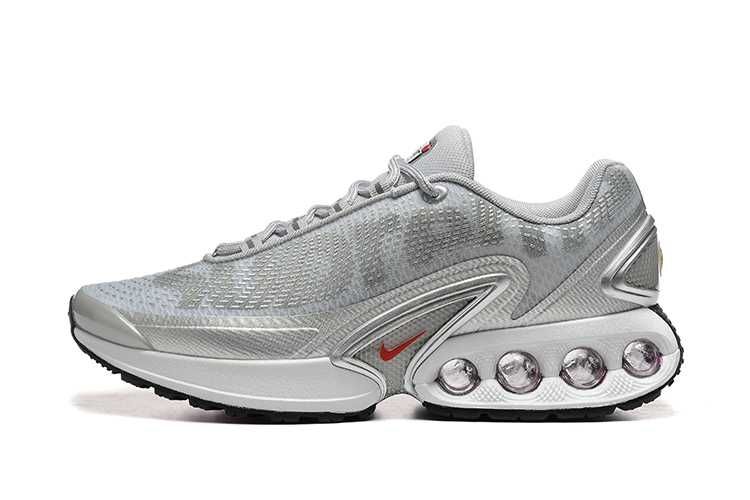 Нови с кутия дамски маратонки Nike Air Max DN silver
