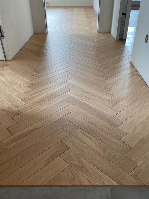 Укладка ламината, кварцвинила