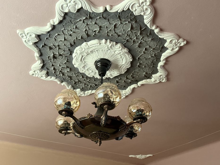 Candelabre vechi de vanzare