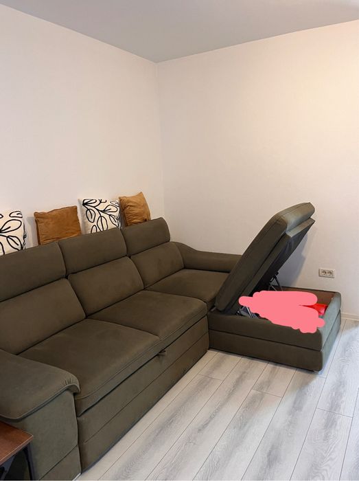 Colțar extensibil cu ladă de depozitare