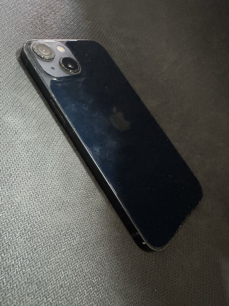 iPhone 13 128gb - заключен с айклауд