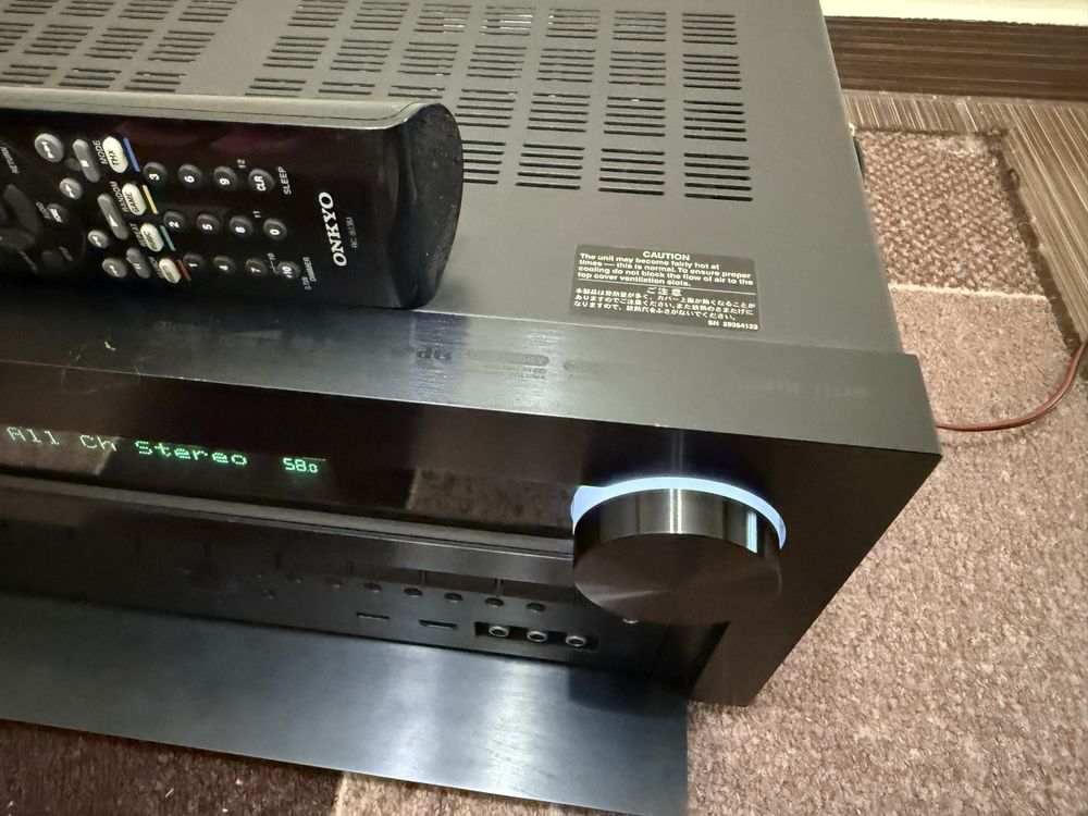 Onkyo TX-NR 818 Качествен и мощен ресивър