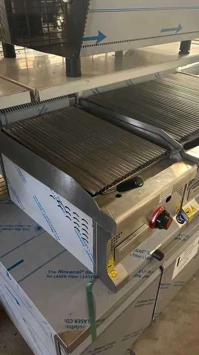Скара Лаварок Рибена кост на ГАЗ с вулканични камъни.