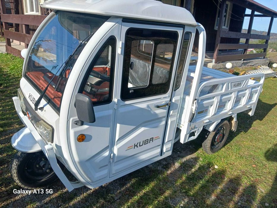 Vând triciclu Kuba Ecamionet cu volan