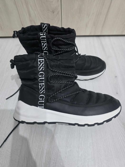 Апрески Guess Winter Puffy Ankle Boots size 8
