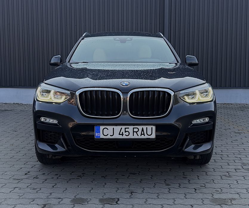 BMW X3 M-Packet/ Ventilatie/ Panoramic/ Camera 360/ LED/ Distronic