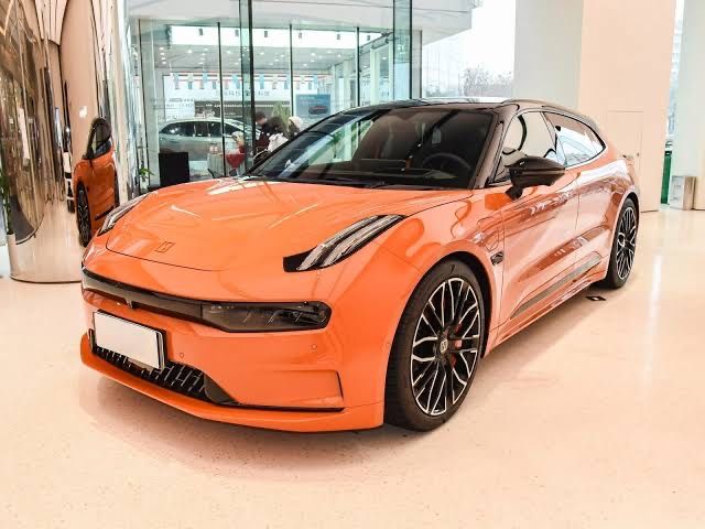 Zeekr! Кузовные детали!