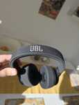 Vand casti over-the-ear JBL ca noi