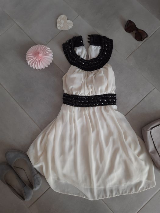 Rochie de ocazie de culoarea untului