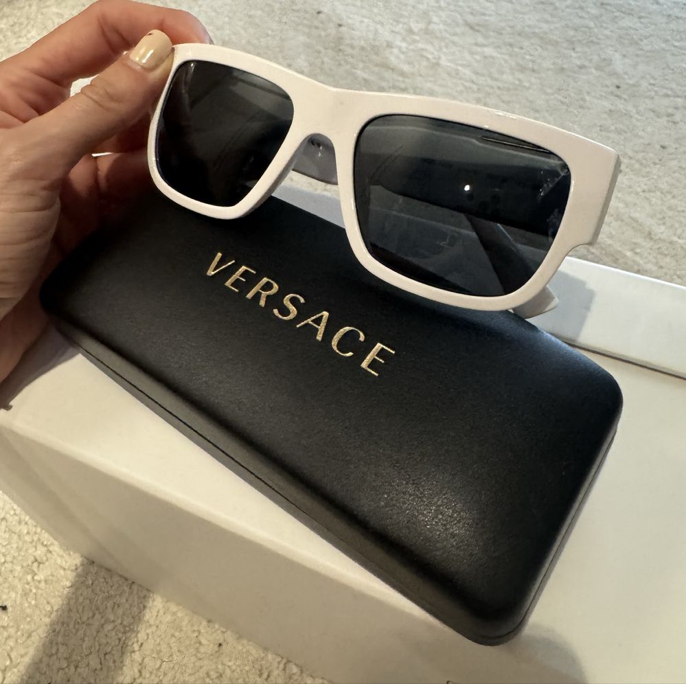 Нови бели очила Versace