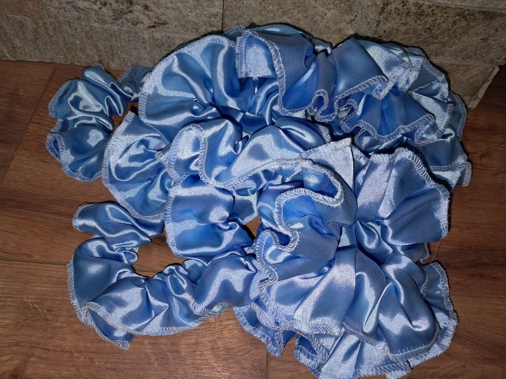 Скрънчи за коса.