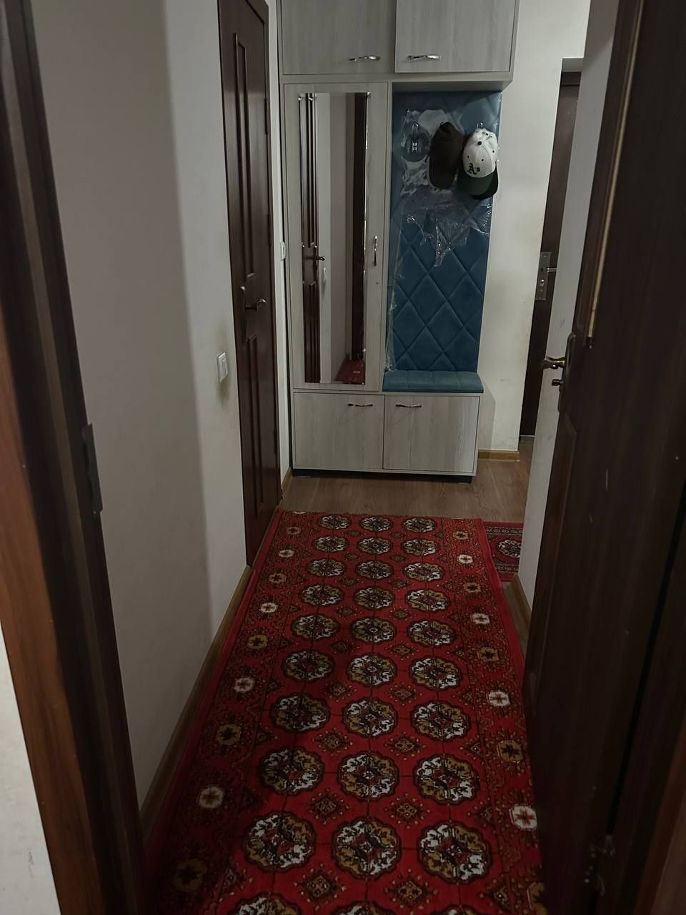 Uy sotiladi 56kvm